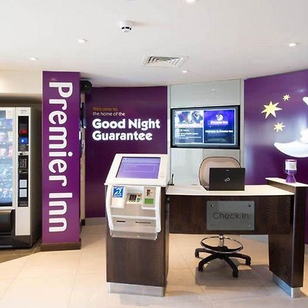 Premier Inn Leek Town Centre Dış mekan fotoğraf
