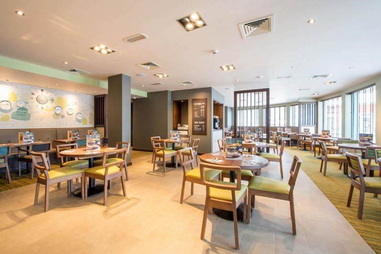 Premier Inn Leek Town Centre Dış mekan fotoğraf